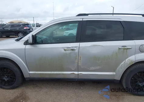 2010 Dodge Journey Sxt z USA, uszkodzony, nr VIN 3D4PG5FV8AT175517